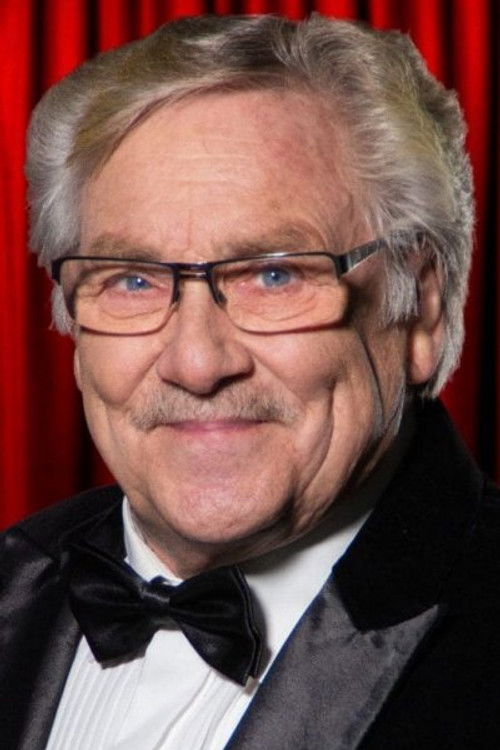 Richard Ragnvald as Artist