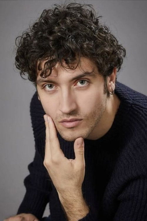 Silvio Galvan as Soldato Roberto