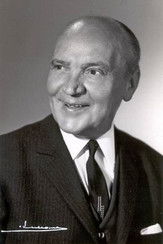 Marcel Roels as La vannier