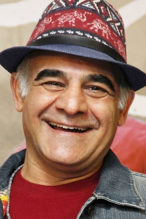 Siavash Cheraghipour as Eiraj