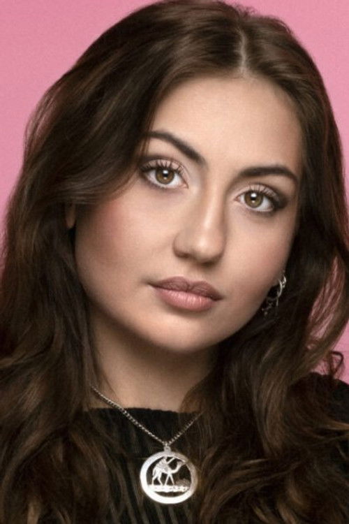 Ella Hammarsten Liedberg as Teenage Petra