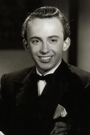 Freddy Fernández 'El Pichi' as Israel Boone