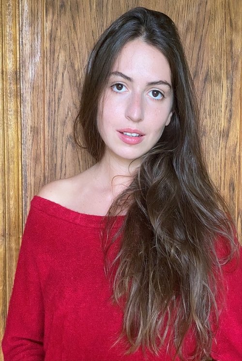 Tess Lauvergne as Tess