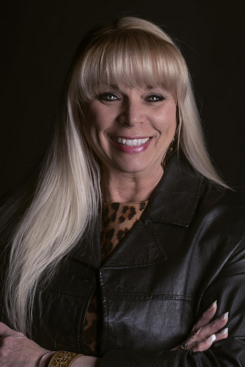 Kadrolsha Ona Carole as Concetta Calvitto