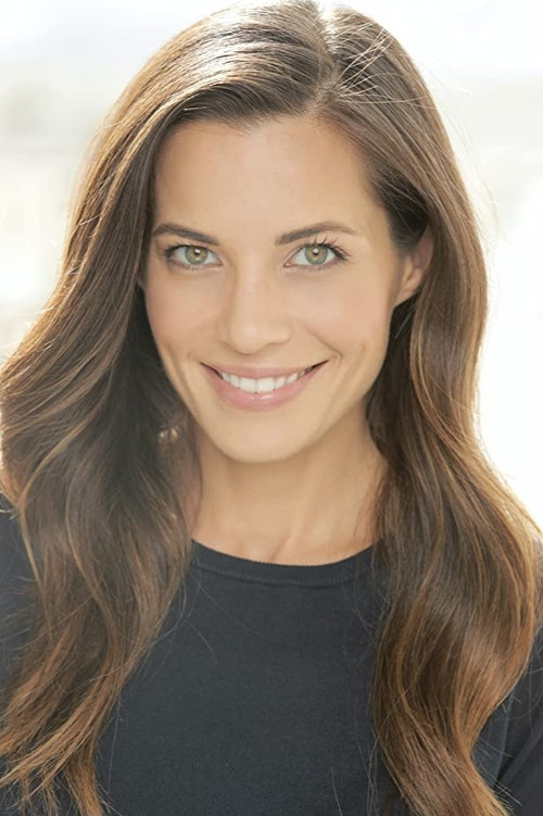 Angie Patterson as Maggie Richards