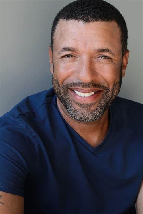 Orlando Eric Street as Justin Shaw