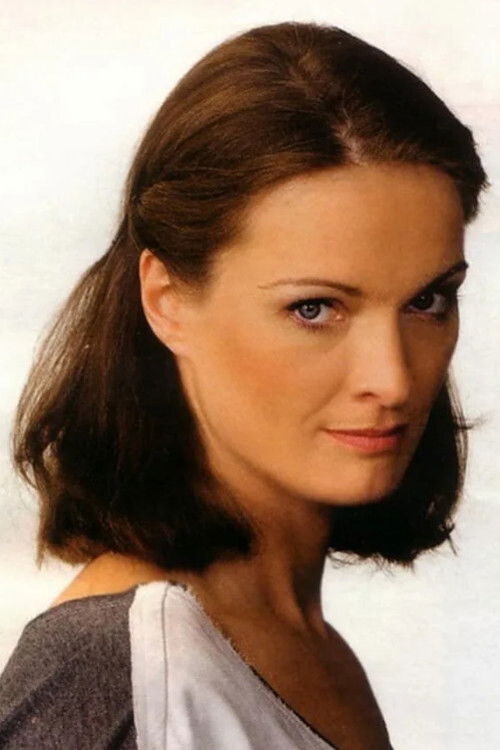 Olga Koposova as cab driver