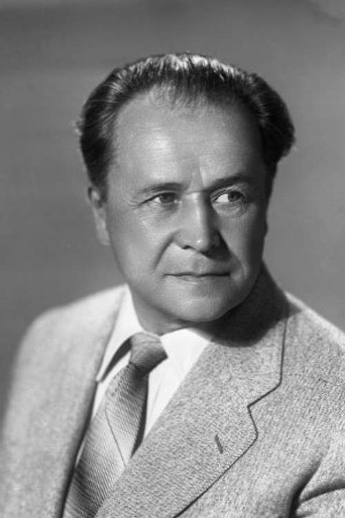 Aleksandr Lukyanov as Chief of NKVD division