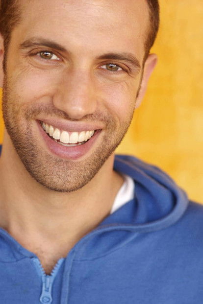 Gerry Katzman as Pizza Delivery Man