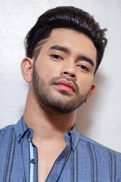 Alvaro Oteyza as Edrick