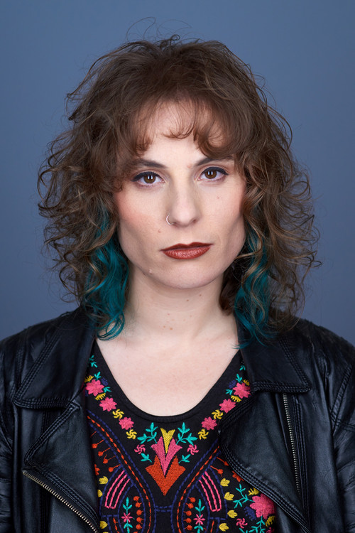 Daniela Claro as Noémia