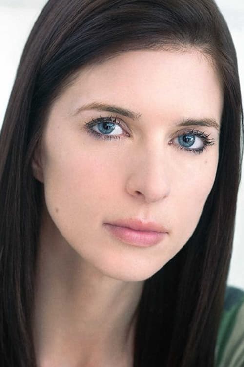 Amanda Adrienne as Zoe