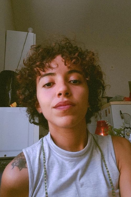 Letícia Silva as Voz