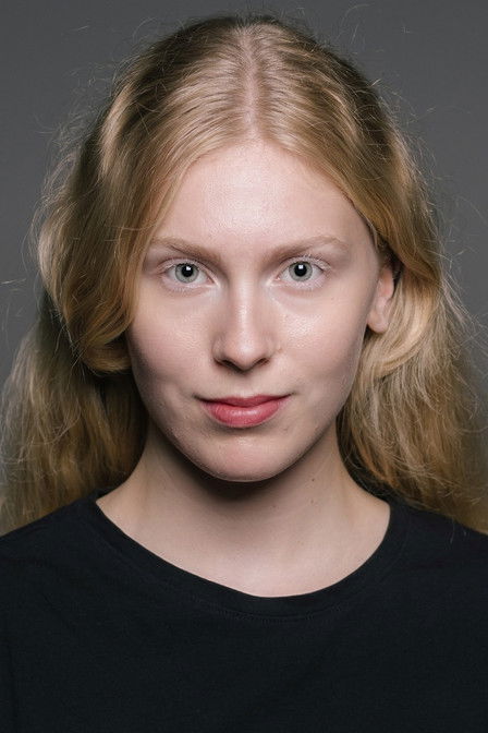 Emili Rohumaa as Woman from the Balcony