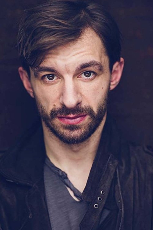 Scott Thomas as Elroy