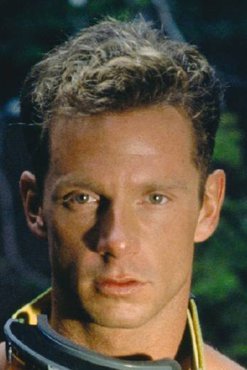 Steve Marks as Mack, His Bodyguard