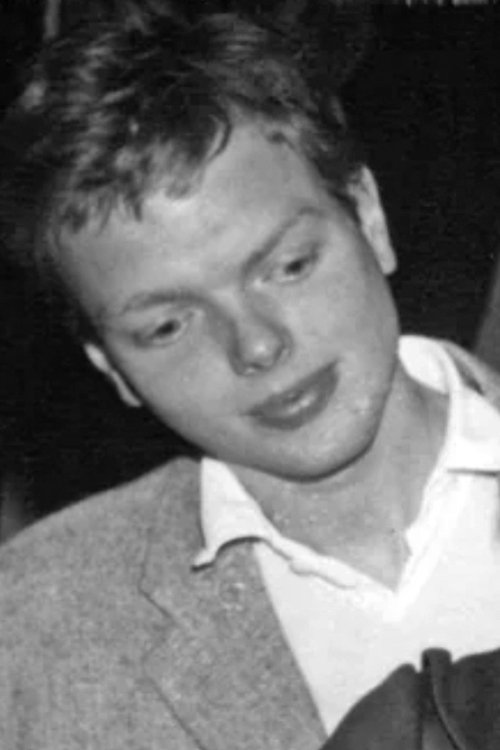 Claes-Håkan Westergren as Tom Åkermark