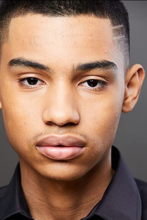 Nik Sanchez as Ian Jackson