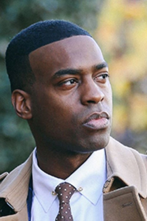 Soloman Howard as Il re