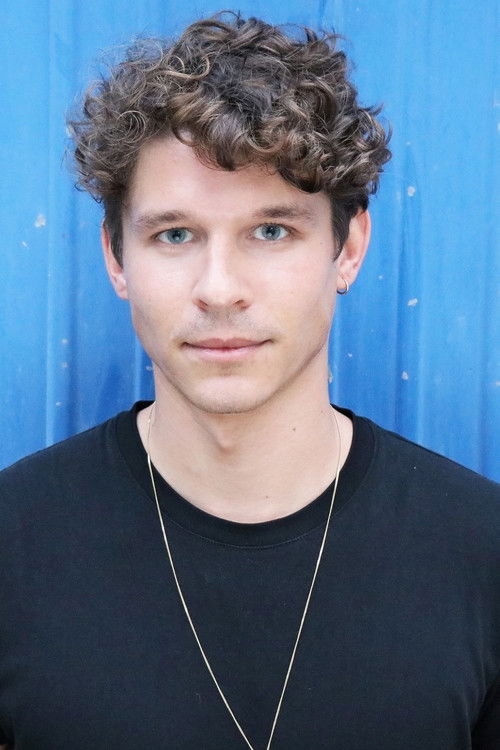 Florian Prokop as Peter