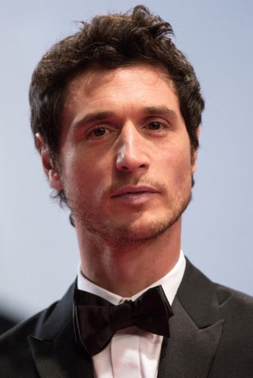 Jérémie Elkaïm as Philippe