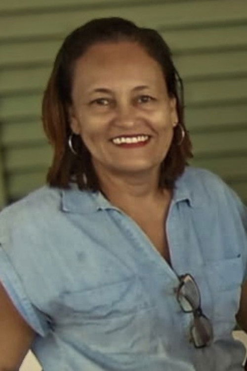 Elizabeth Santos as Elizabeth Santos