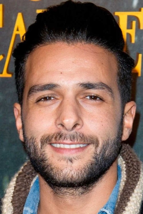 Maxim Nucci as Franck