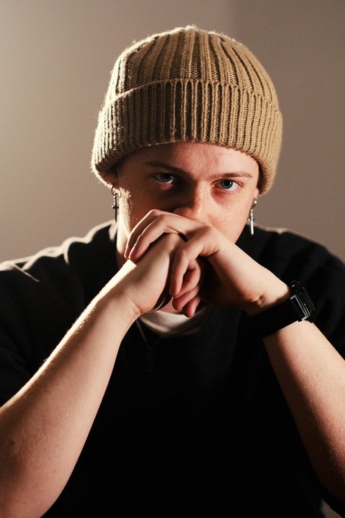 Robert Eisner Lloyd as Man at the door #2