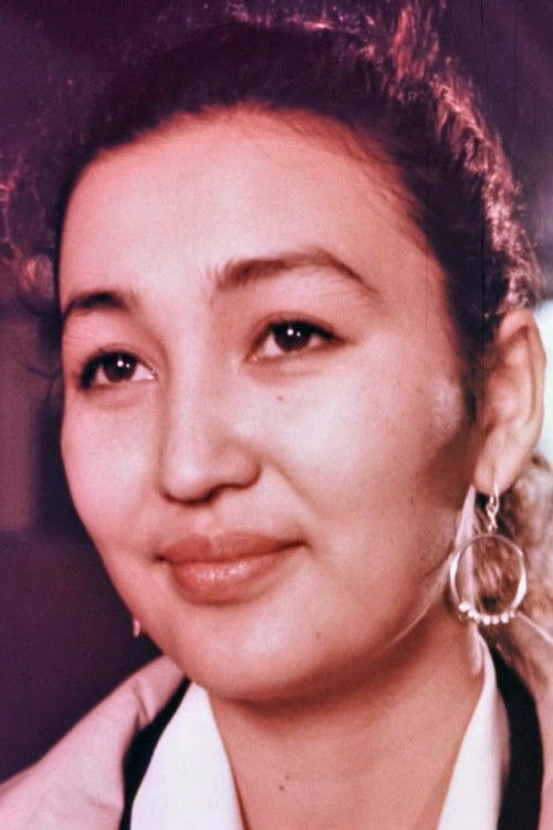 Asel Eshimbekova as Begimay