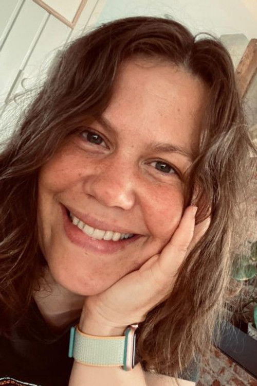 Ingrid Lykkeslet Strømskag as Trollet (voice)