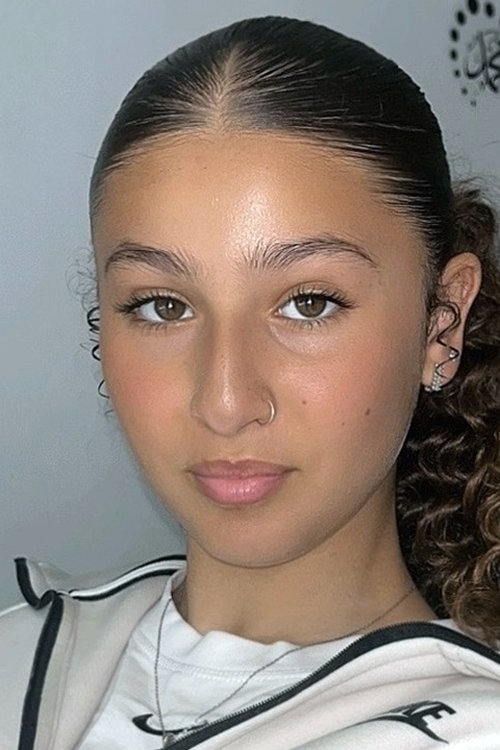 Emma Boumali as Sihem