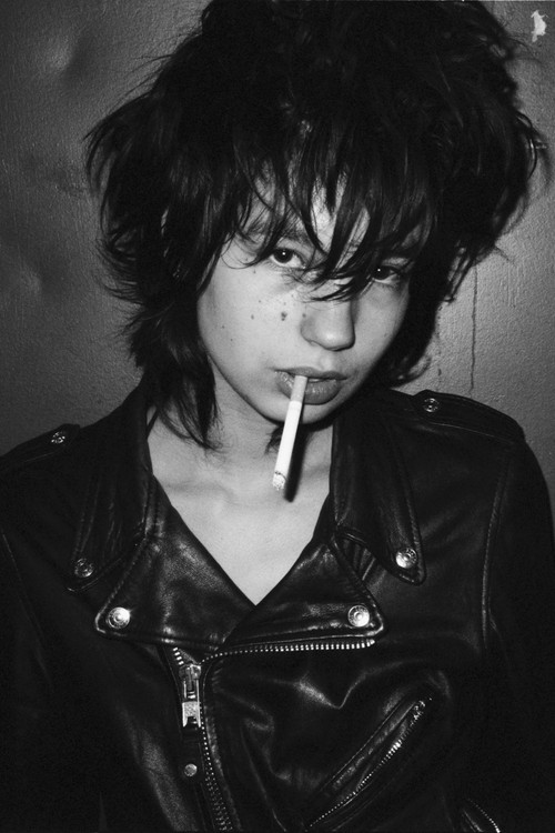 Eva Yelmani as Sabrina