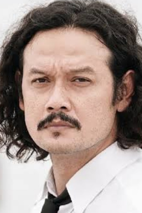 Dwi Sasono as Arif Rupawan