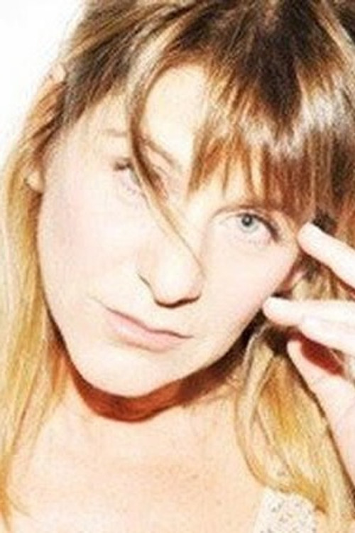 Emilia Mazer as Marta