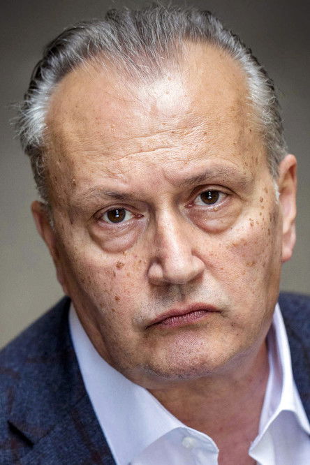 Bebo Storti as Uomo in Meditazione