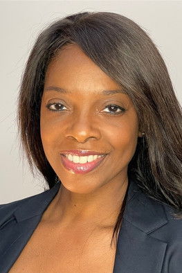 Margeaux Lampley as Journalist