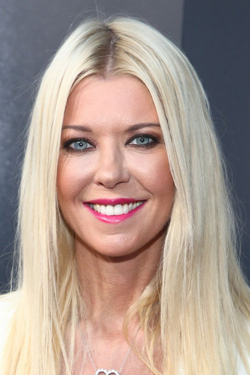 Tara Reid as April Wexler