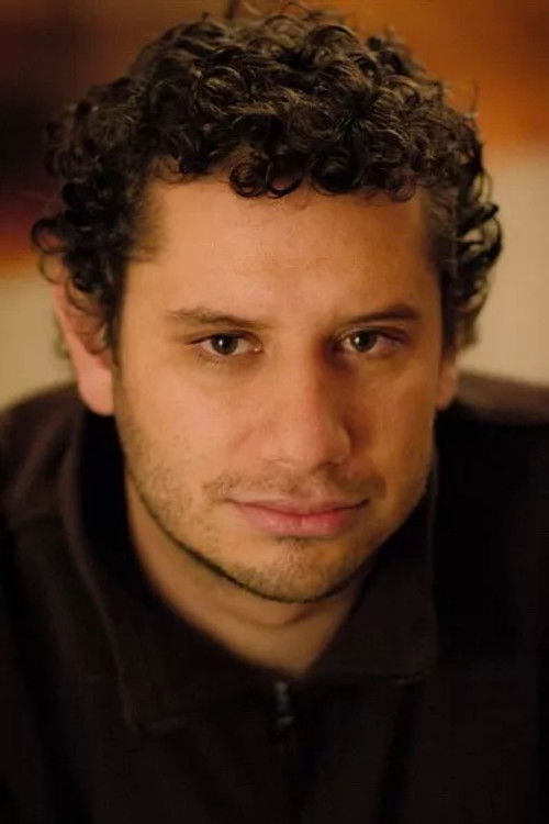 Daniel Andrade as Nhelas