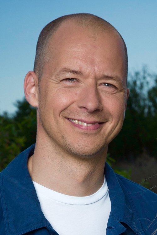 Mark Stokholm as Vært