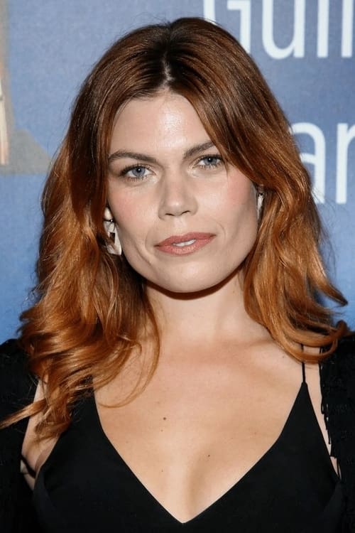 Annabel Marshall-Roth as Loken