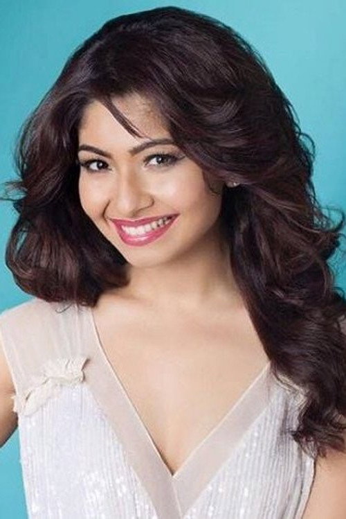 Monaz Mevawala as Kiran Raja