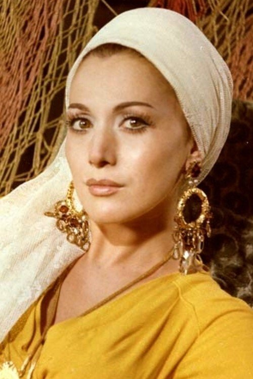 Violeta Andrei as Elena Caragiani Stoenescu