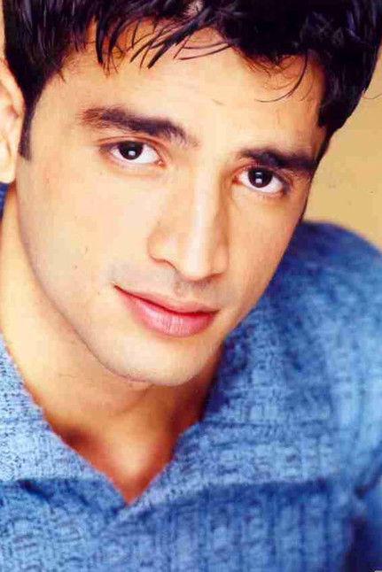 Puneet Sachdev as Kabir Raichand