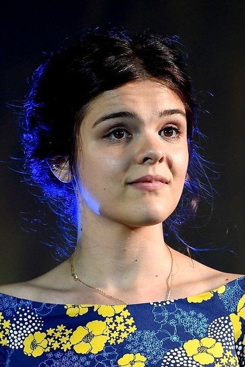 Mathilde Courcol-Rozès as Lise