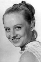 Svetlana Kryuchkova as Eliza Barrymore