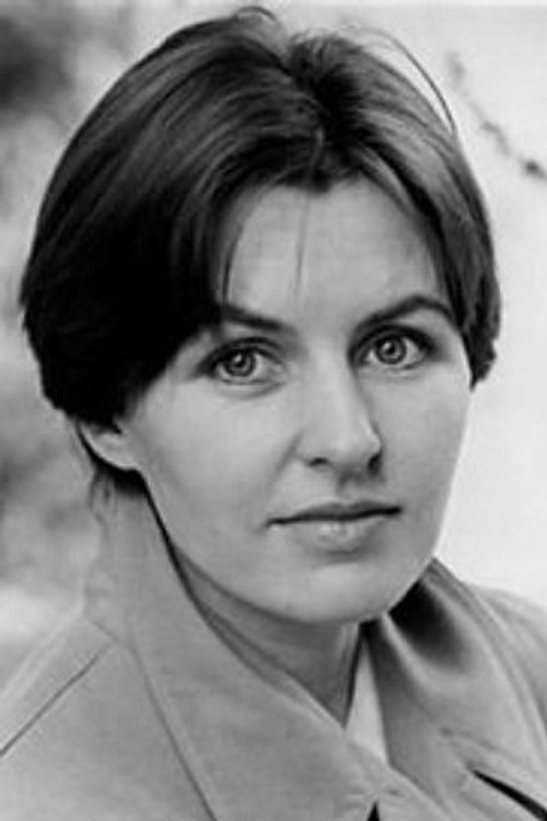 Hilary Reynolds as Roisín