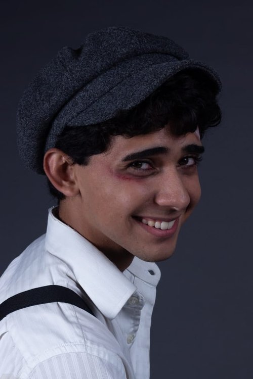 Kauã Tripoloni as Voz Off Consultório