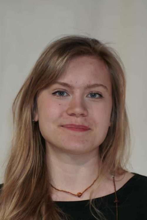 Tekla Hagberg as Elev