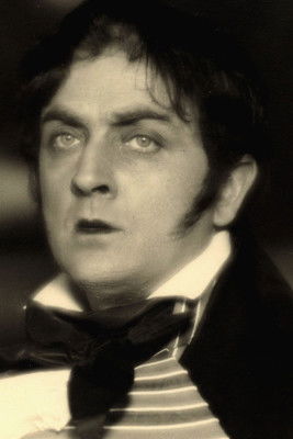 Jacques Guilhène as Lucien Labroue