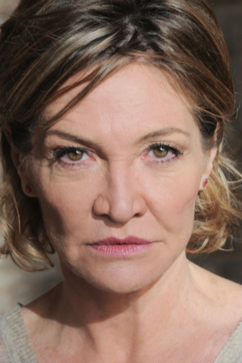 Blanca Martínez as Mujer Grupo Terapia